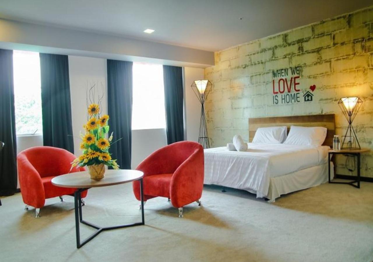 Hotel Pi Ipoh Esterno foto