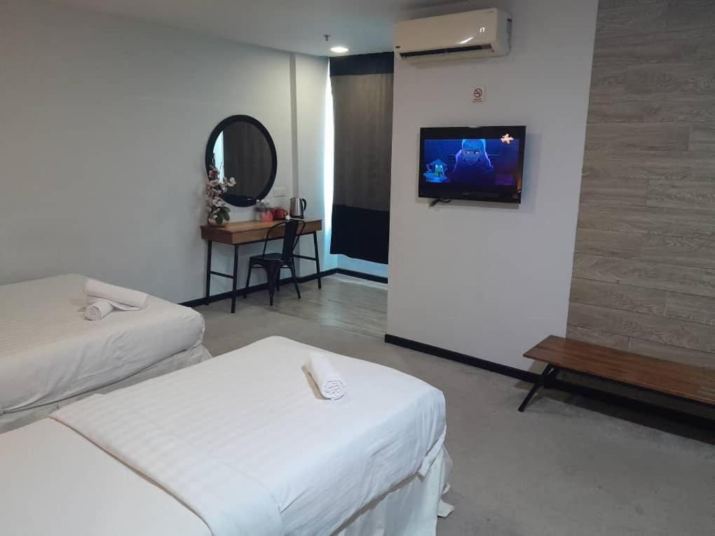 Hotel Pi Ipoh Esterno foto