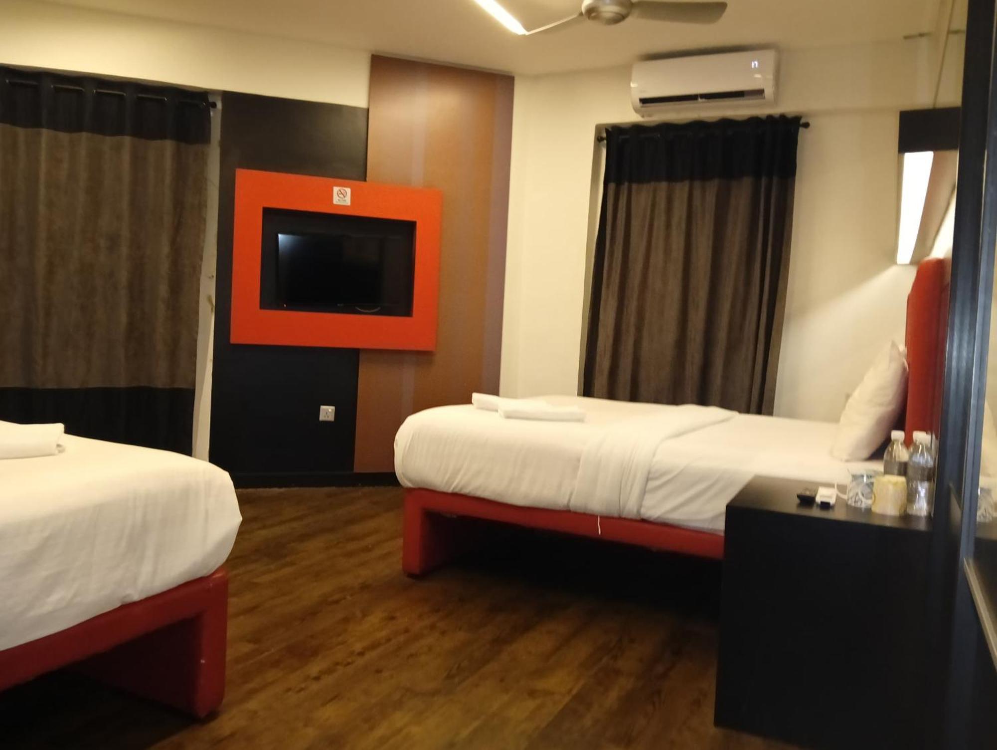 Hotel Pi Ipoh Esterno foto